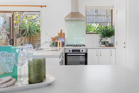 Photo of property in 21a Arawata Avenue, Welcome Bay, Tauranga, 3112