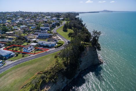 Photo of property in 58 Marine Parade, Mellons Bay, Auckland, 2014