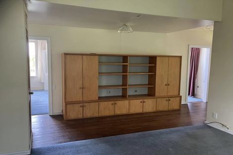 Photo of property in 92 Collingwood Street, Eltham, 4322