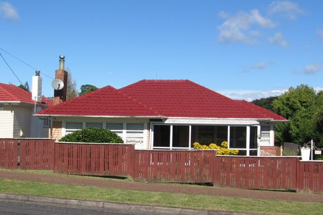 Photo of property in 42 Routley Drive, Glen Eden, Auckland, 0602