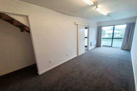 Photo of property in 21 Ladbrooke Drive, Newlands, Wellington, 6037