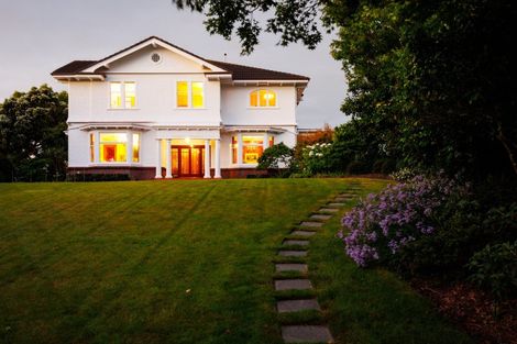 Photo of property in 4 Sierra Court, Roslyn, Palmerston North, 4414