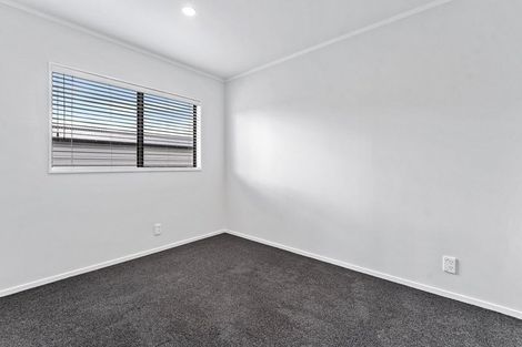 Photo of property in 2/222 Birkdale Road, Birkdale, Auckland, 0626