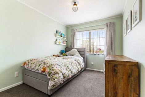 Photo of property in 72 Garton Drive, Massey, Auckland, 0614