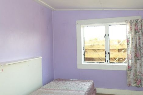 Photo of property in 6 Shelswell Street, Westport, 7825