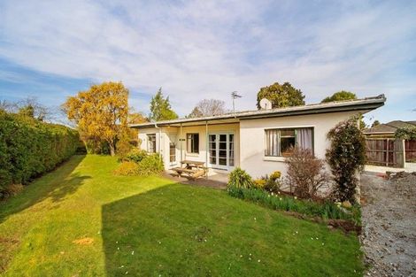 Photo of property in 28 Russley Road, Russley, Christchurch, 8042