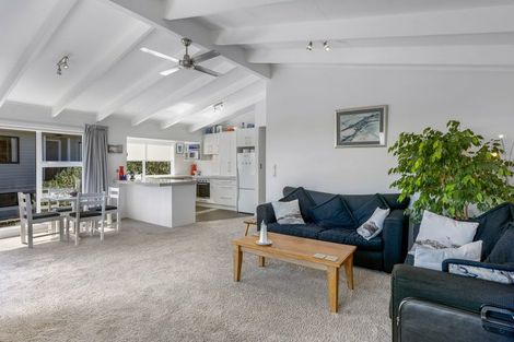 Photo of property in 26a Scott Road, Stanmore Bay, Whangaparaoa, 0932