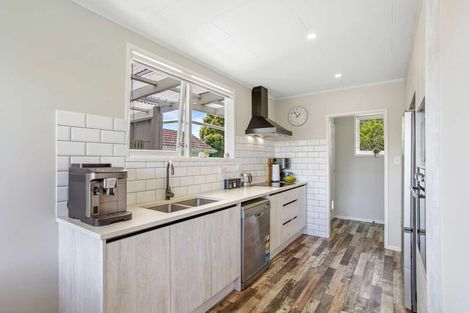 Photo of property in 10 Wyman Place, Pakuranga Heights, Auckland, 2010