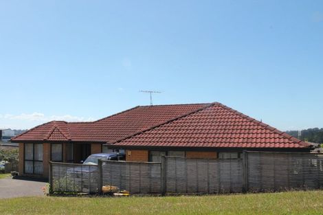Photo of property in 39 Black Teal Close, Unsworth Heights, Auckland, 0632
