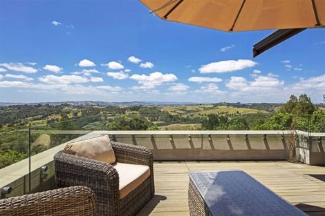 Photo of property in 149 Point View Drive, East Tamaki Heights, Auckland, 2016