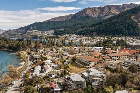 Photo of property in Rahiri Apartments, 1/23 Adelaide Street, Queenstown, 9300