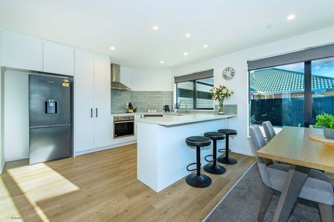 Photo of property in 2/32 Anglesea Avenue, Parklands, Christchurch, 8083