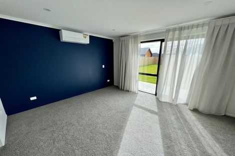 Photo of property in 24 Kerr Crescent, Patumahoe, 2679