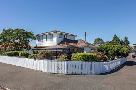 Photo of property in 7 Hunter Street, Dannevirke, 4930
