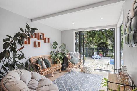 Photo of property in 8 Jays Road, Titirangi, Auckland, 0604