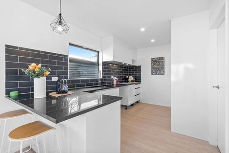 Photo of property in 12b Windrush Close, Mangere, Auckland, 2022