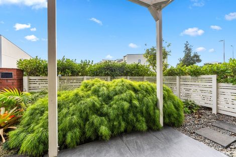 Photo of property in 6 Kanuka Road, Hobsonville, Auckland, 0616