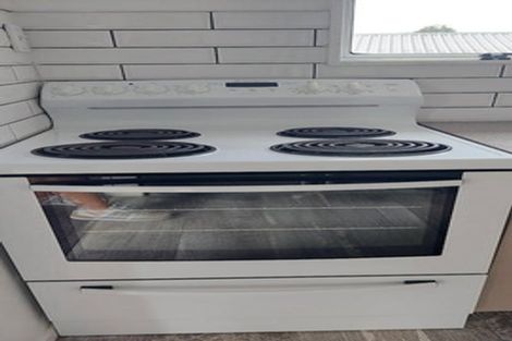 Photo of property in 1/46 Chippendale Crescent, Birkdale, Auckland, 0626