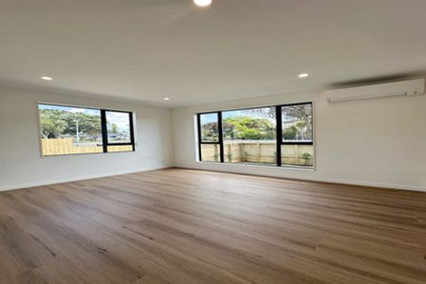 Photo of property in 30 Lisa Rise, Half Moon Bay, Auckland, 2012