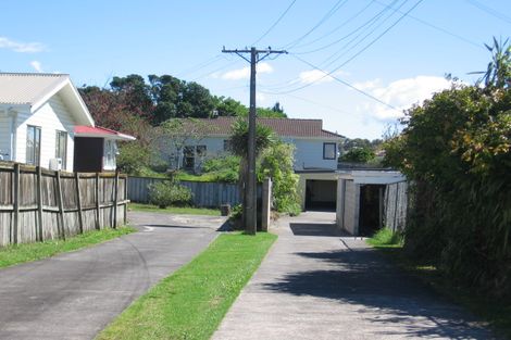 Photo of property in 32 Cobham Crescent, Kelston, Auckland, 0602