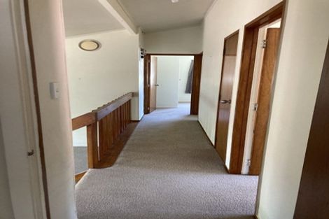 Photo of property in 102 Kemp Road, Massey, Auckland, 0614