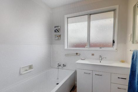 Photo of property in 18 Powell Crescent, Ilam, Christchurch, 8041