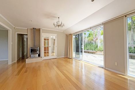 Photo of property in 50 Balmain Road, Chatswood, Auckland, 0626