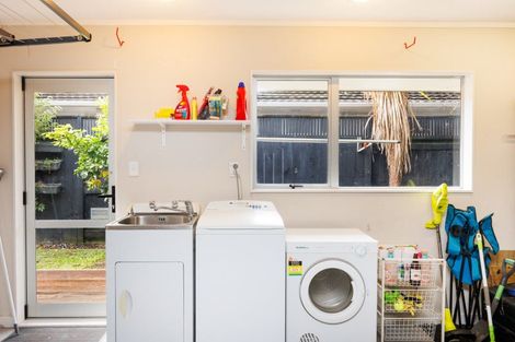 Photo of property in 449a Featherston Street, Palmerston North, 4414