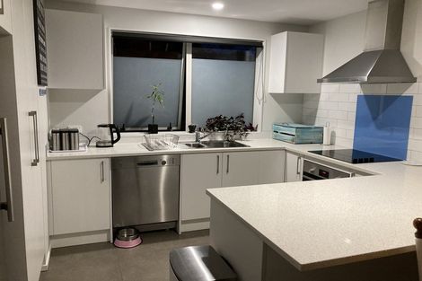 Photo of property in 7b Yeoman Place, Howick, Auckland, 2014