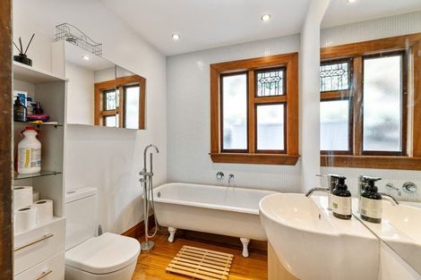 Photo of property in 14 Mccormacks Bay Road, Mount Pleasant, Christchurch, 8081