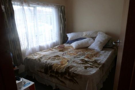 Photo of property in 1a/1 Divich Avenue, Te Atatu South, Auckland, 0610
