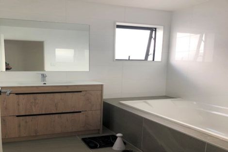 Photo of property in 148 Hobsonville Road, Hobsonville, Auckland, 0618