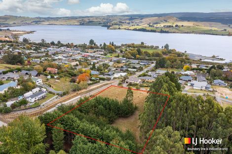Photo of property in 10 Gull Street, Waihola, Milton, 9073