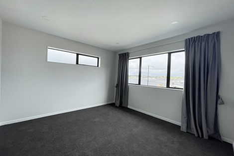 Photo of property in 35 Symes Drive, Red Beach, 0932