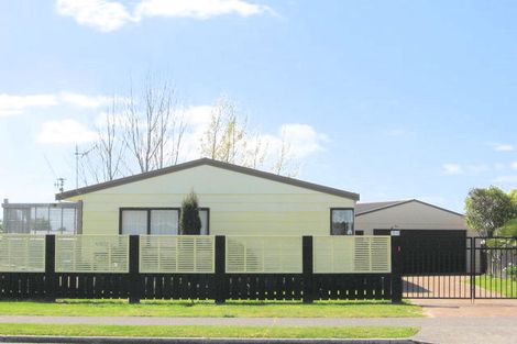 Photo of property in 21a Hartford Avenue, Papamoa Beach, Papamoa, 3118