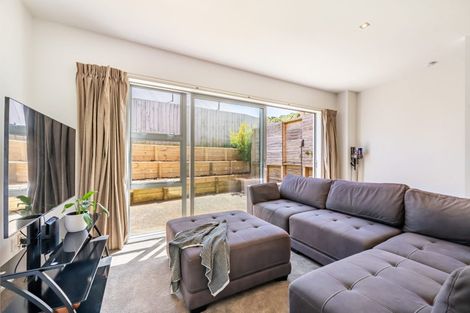 Photo of property in 75 Saddleback Grove, Karori, Wellington, 6012