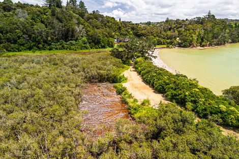 Photo of property in 73 Pipiroa Road, Ngatea, 3503