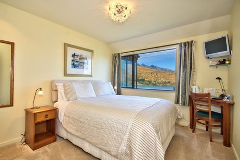 Photo of property in 16 Panners Way, Queenstown, 9300
