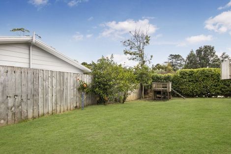 Photo of property in 23 Luckens Road, West Harbour, Auckland, 0618