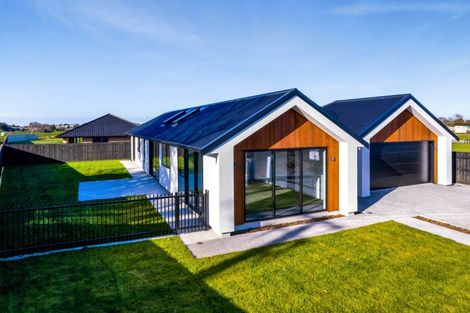 Photo of property in 74 Turuturu Road, Hawera, 4674