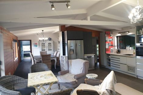 Photo of property in 15 Puriri Place, Tuateawa, Coromandel, 3583