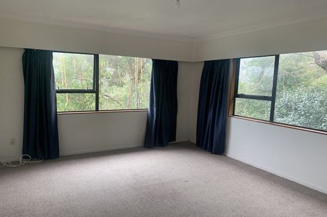 Photo of property in 1 Laingholm Drive, Laingholm, Auckland, 0604