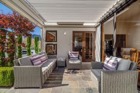 Photo of property in 4 Peregrine Place, Queenstown, 9300