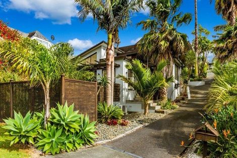 Photo of property in 46 Masterton Road, Rothesay Bay, Auckland, 0630
