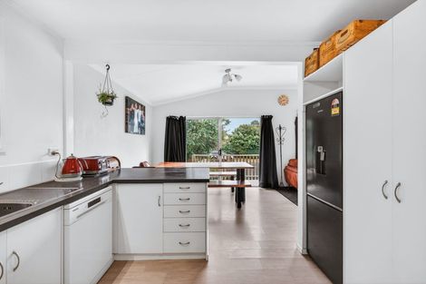 Photo of property in 16 Sunset Street, Hilltop, Taupo, 3330