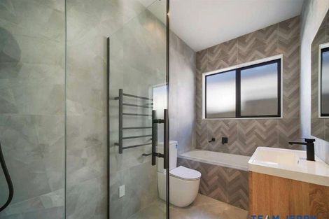 Photo of property in 17 Huringa Road, Karaka, 2113