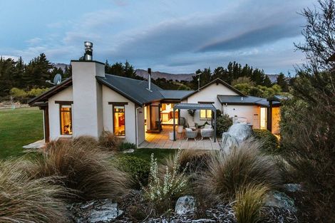 Photo of property in 1050 Lake Hawea-albert, Albert Town, Wanaka, 9382