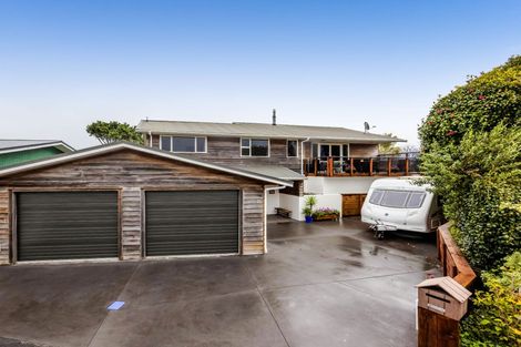 Photo of property in 21 Longview Drive, Merrilands, New Plymouth, 4312