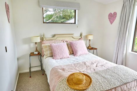 Photo of property in 14 Kuku Street, Te Awanga, 4102
