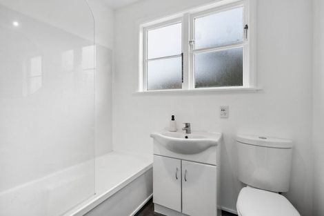 Photo of property in 3 Sellers Grove, Taita, Lower Hutt, 5011